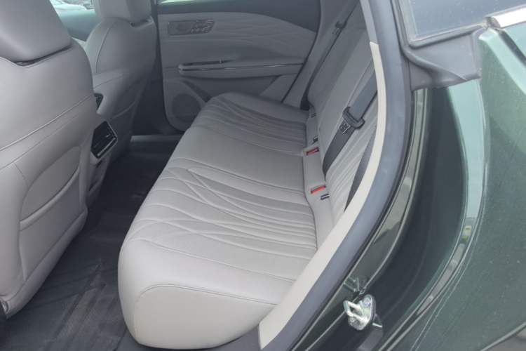 Used Geely Galaxy 8 2025 130km EM-P Starship Edition Left Rear Seat