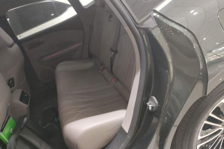 Used Geely Galaxy 8 2025 130km EM-i Deluxe Edition Left Rear Seat