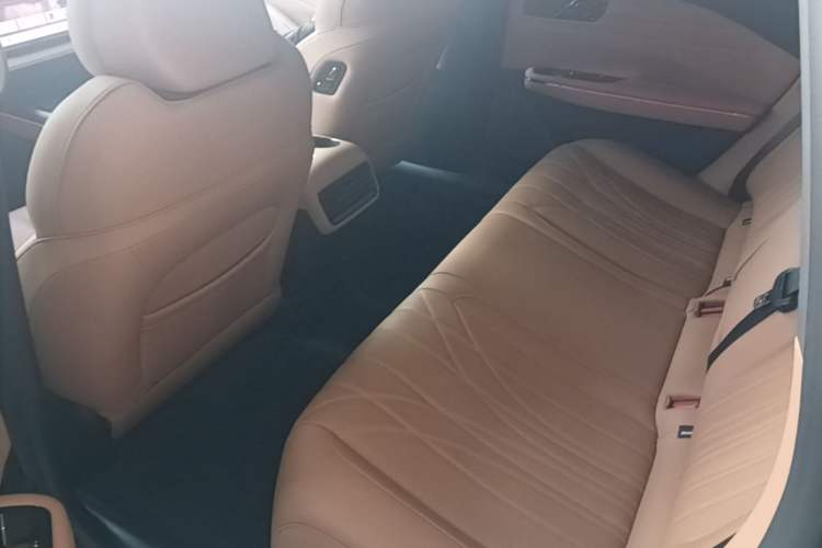 Used Geely Galaxy 8 2025 130km EM-P Starship Edition Left Rear Seat