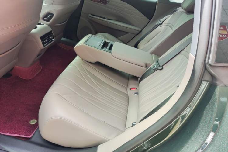 Used Geely Galaxy 8 2025 130km EM-i Prestige Edition Left Rear Seat