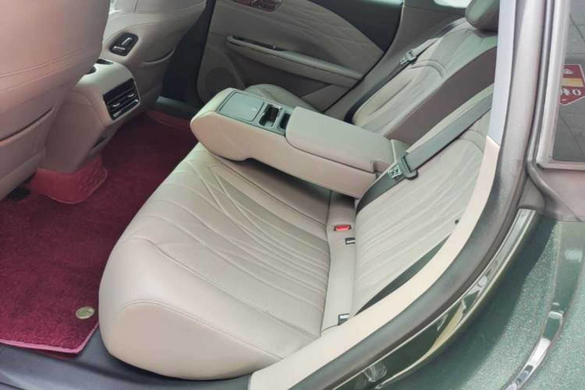 Used Geely Galaxy 8 2025 130km EM-i Prestige Edition Left Rear Seat