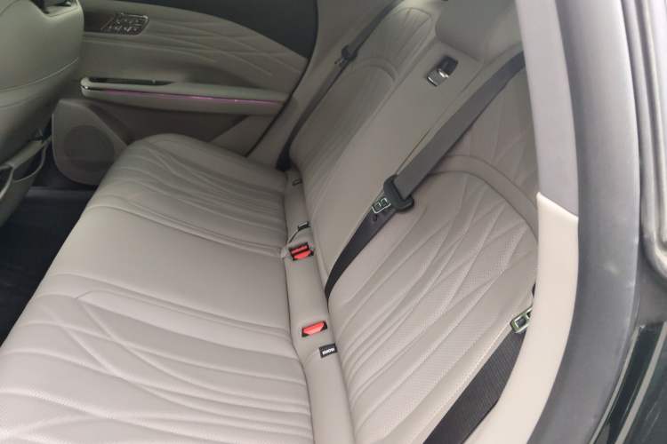 Used Geely Galaxy 8 2025 130km EM-P Starship Edition Left Rear Seat
