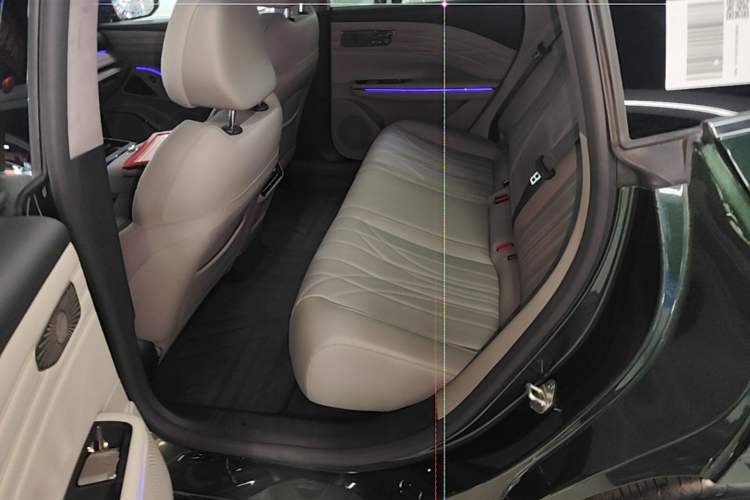 Used Geely Galaxy 8 2025 130km EM-P Starship Edition Left Rear Seat
