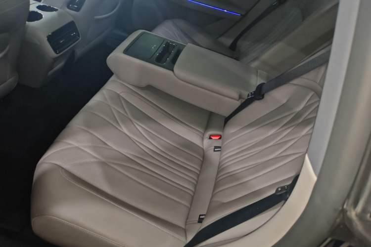Used Geely Galaxy 8 2025 130km EM-P Starship Edition Left Rear Seat