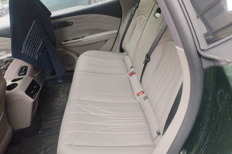 Used Geely Galaxy 8 2025 130km EM-P Exploration Edition Left Rear Seat
