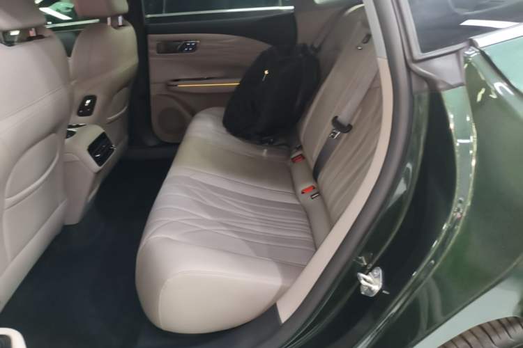 Used Geely Galaxy 8 2025 130km EM-i Deluxe Edition Left Rear Seat