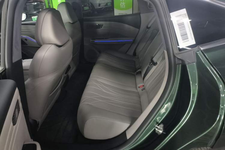 Used Geely Galaxy 8 2025 130km EM-P Starship Edition Left Rear Seat