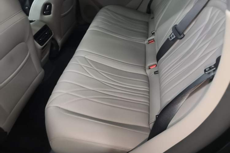 Used Geely Galaxy 8 2025 130km EM-P Starship Edition Left Rear Seat