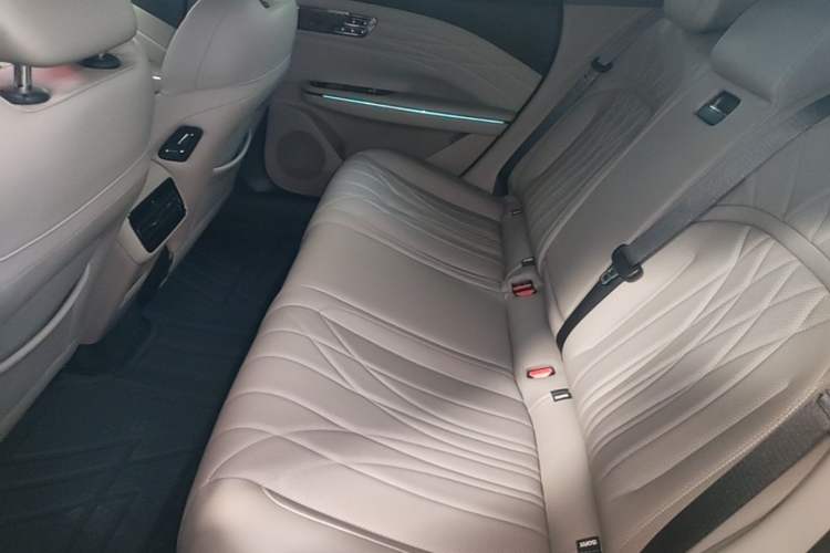 Used Geely Galaxy 8 2025 130km EM-P Starship Edition Left Rear Seat