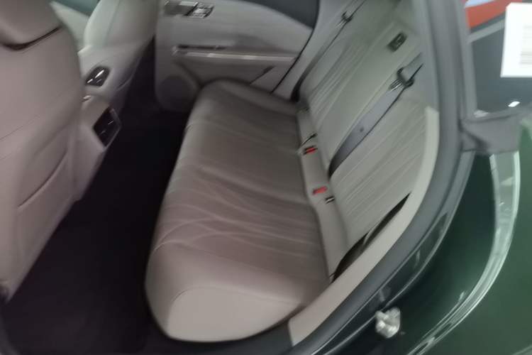 Used Geely Galaxy 8 2025 130km EM-P Starship Edition Left Rear Seat