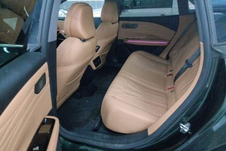 Used Geely Galaxy 8 2025 130km EM-P Starship Edition Left Rear Seat