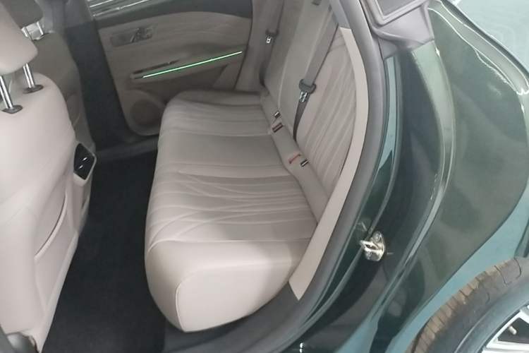 Used Geely Galaxy 8 2025 130km EM-P Starship Edition Left Rear Seat