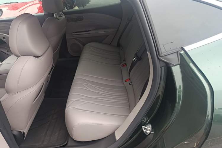 Used Geely Galaxy 8 2025 130km EM-i Flagship Edition Left Rear Seat
