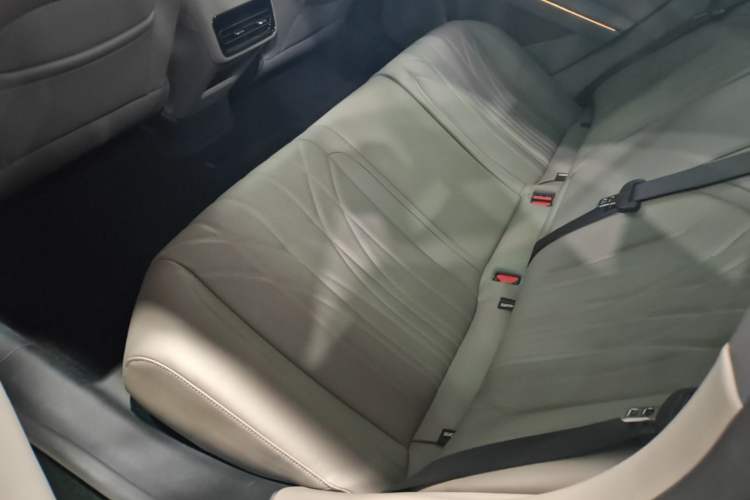 Used Geely Galaxy 8 2025 130km EM-P Starship Edition Left Rear Seat