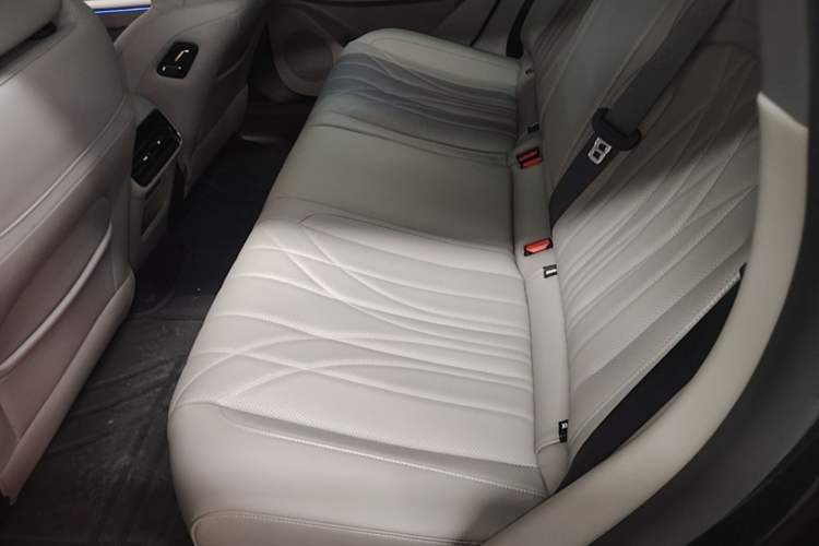 Used Geely Galaxy 8 2025 130km EM-i Flagship Edition Left Rear Seat