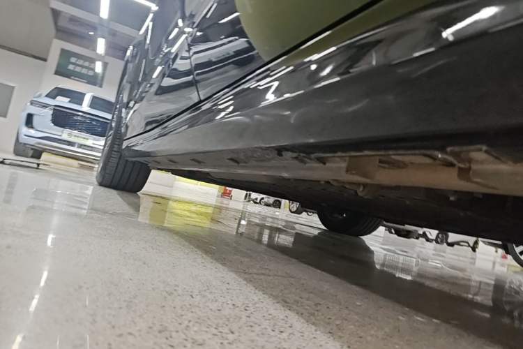 Used Geely Galaxy 8 2025 130km EM-i Deluxe Edition Left Side Sill