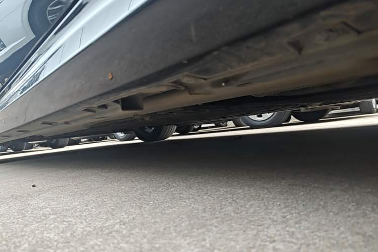 Used Geely Galaxy 8 2025 130km EM-P Starship Edition Left Side Sill