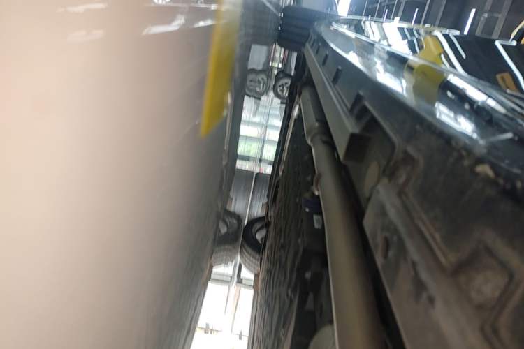 Used Geely Galaxy 8 2025 130km EM-P Starship Edition Left Side Sill
