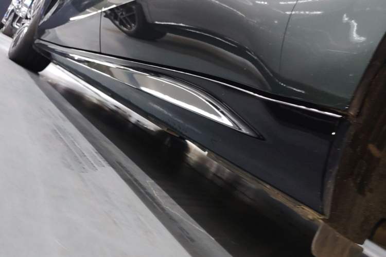 Used Geely Galaxy 8 2025 130km EM-P Starship Edition Left Side Sill