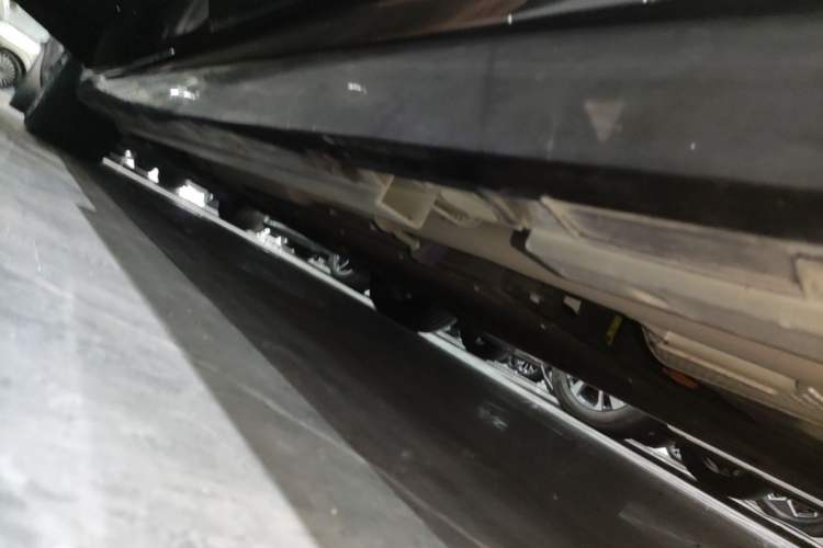 Used Geely Galaxy 8 2025 130km EM-i Deluxe Edition Left Side Sill