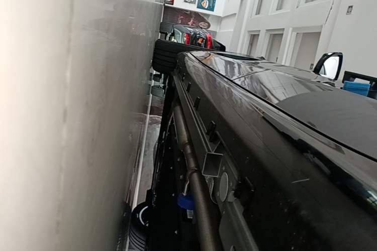 Used Geely Galaxy 8 2025 130km EM-i Prestige Edition Left Side Sill