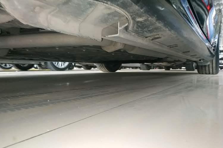 Used Geely Galaxy 8 2025 130km EM-P Starship Edition Left Side Sill