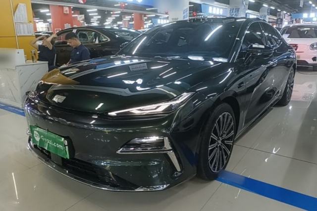 Used Geely Galaxy 8 2025 130km EM-P Starship Edition
