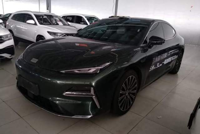 Used Geely Galaxy 8 2025 130km EM-P Starship Edition