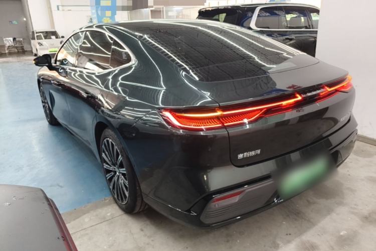 Used Geely Galaxy 8 2025 130km EM-P Starship Edition Rear Left 45 Deg