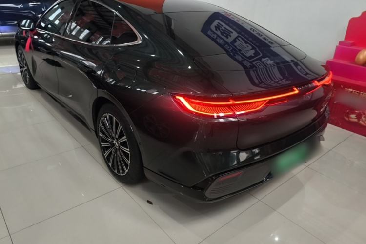 Used Geely Galaxy 8 2025 130km EM-P Starship Edition Rear Left 45 Deg