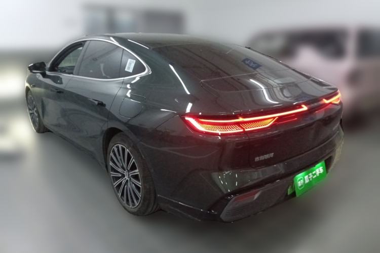 Used Geely Galaxy 8 2025 130km EM-P Starship Edition Rear Left 45 Deg