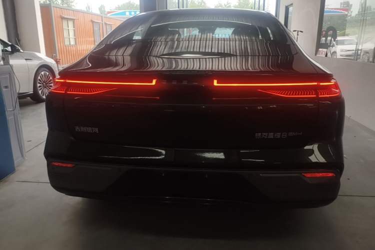 Used Geely Galaxy 8 2025 130km EM-i Deluxe Edition Rear