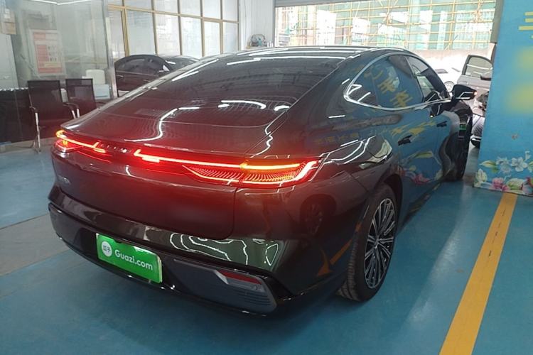 Used Geely Galaxy 8 2025 130km EM-P Starship Edition Rear Right 45 Deg