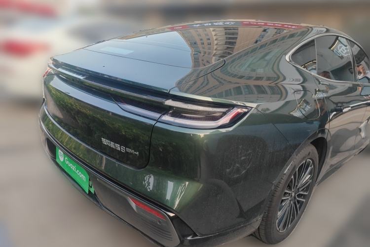 Used Geely Galaxy 8 2025 130km EM-i Prestige Edition Rear Right 45 Deg