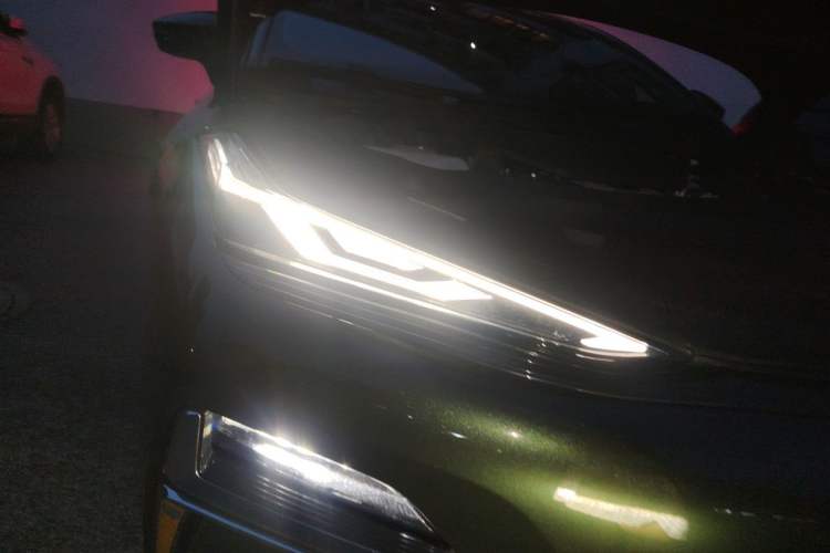 Used Geely Galaxy 8 2025 130km EM-P Starship Edition Right Front Headlight