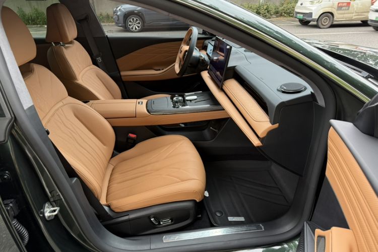 Used Geely Galaxy 8 2025 130km EM-P Starship Edition Right Front Seat