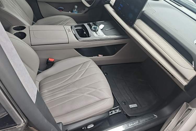 Used Geely Galaxy 8 2025 130km EM-P Starship Edition Right Front Seat