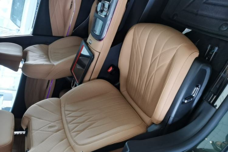 Used Geely Galaxy 8 2025 130km EM-i Prestige Edition Right Front Seat