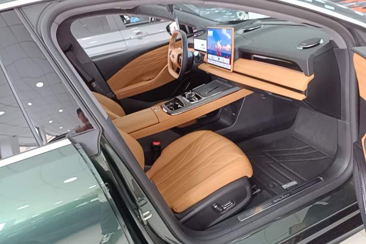 Used Geely Galaxy 8 2025 130km EM-i Flagship Edition Right Front Seat