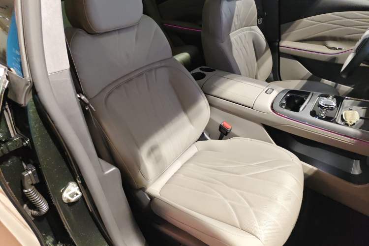 Used Geely Galaxy 8 2025 130km EM-P Starship Edition Right Front Seat