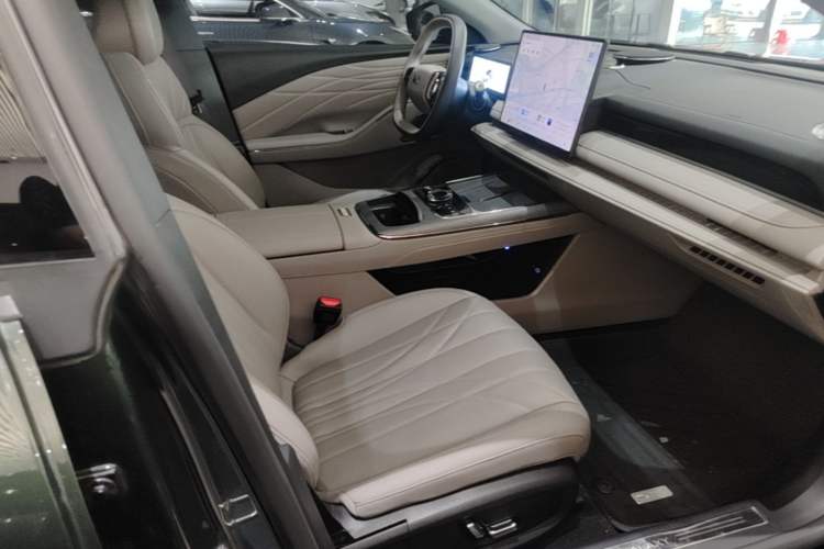Used Geely Galaxy 8 2025 130km EM-i Deluxe Edition Right Front Seat