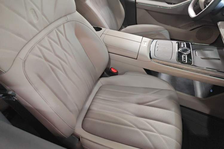 Used Geely Galaxy 8 2025 130km EM-i Flagship Edition Right Front Seat