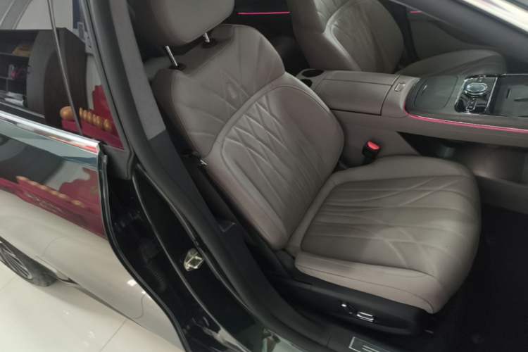 Used Geely Galaxy 8 2025 130km EM-P Starship Edition Right Front Seat