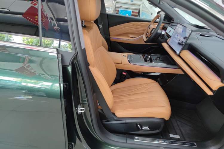 Used Geely Galaxy 8 2025 130km EM-P Starship Edition Right Front Seat