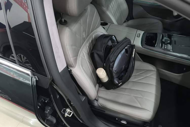 Used Geely Galaxy 8 2025 130km EM-P Starship Edition Right Front Seat