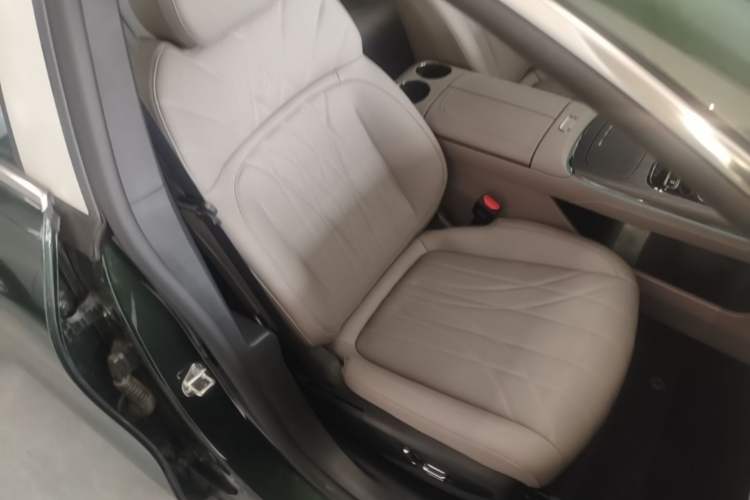 Used Geely Galaxy 8 2025 130km EM-i Deluxe Edition Right Front Seat