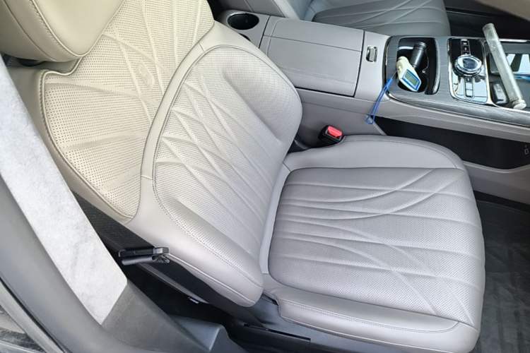 Used Geely Galaxy 8 2025 130km EM-P Starship Edition Right Front Seat