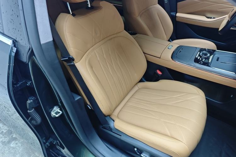 Used Geely Galaxy 8 2025 130km EM-P Starship Edition Right Front Seat
