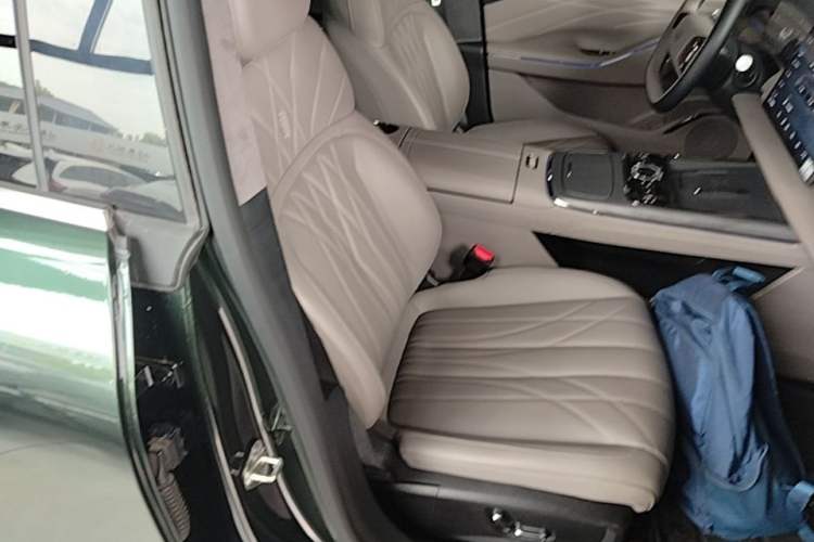 Used Geely Galaxy 8 2025 130km EM-P Starship Edition Right Front Seat