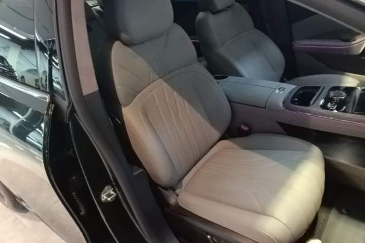 Used Geely Galaxy 8 2025 130km EM-P Starship Edition Right Front Seat